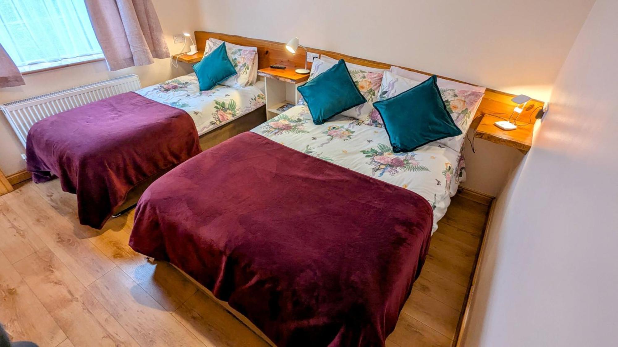 Skellig View Bluebell Rose & The Kerry Cliffs Apartamento Portmagee Exterior foto